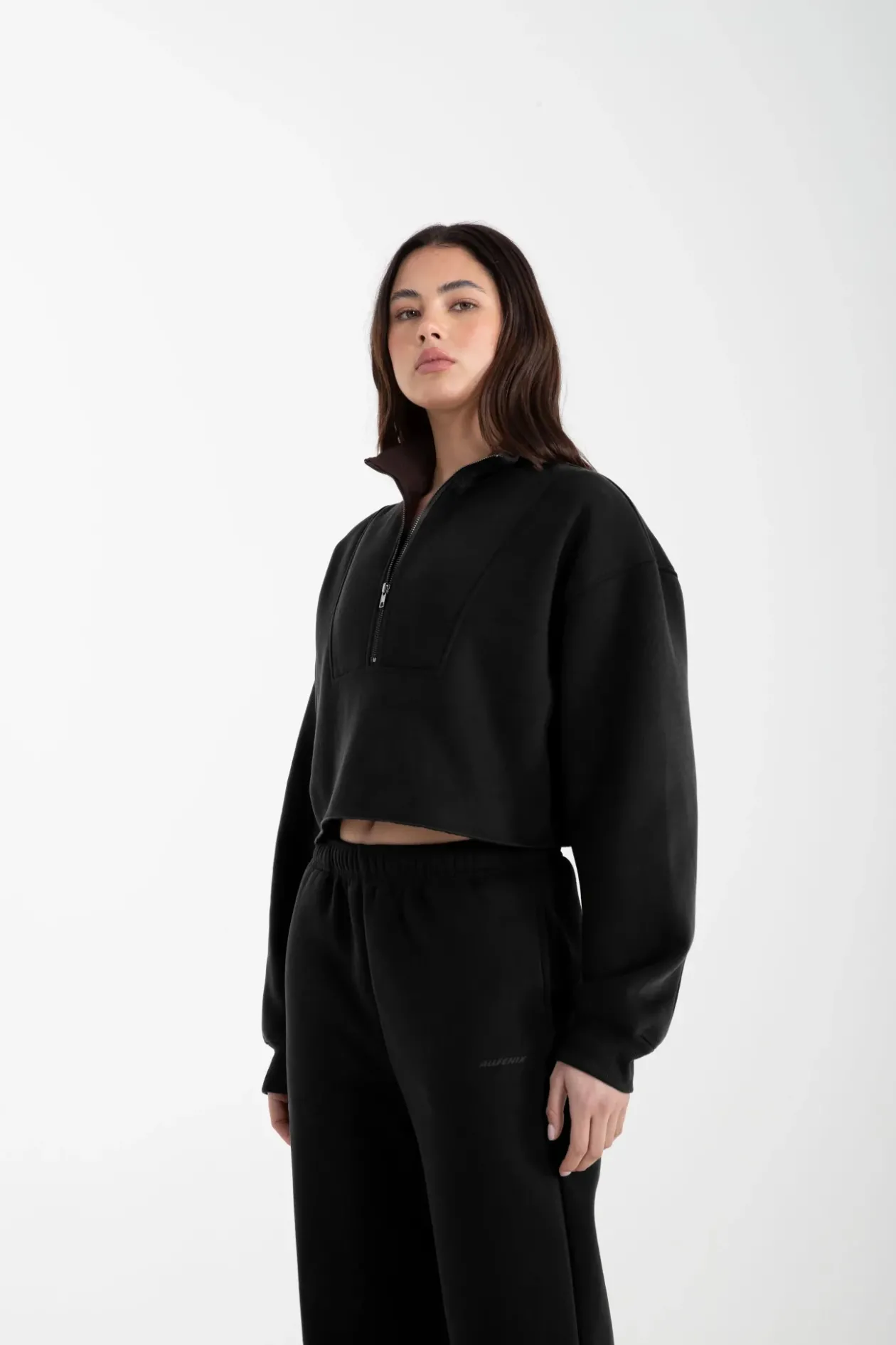Arlo 1/2 Crop Sweater (Black)