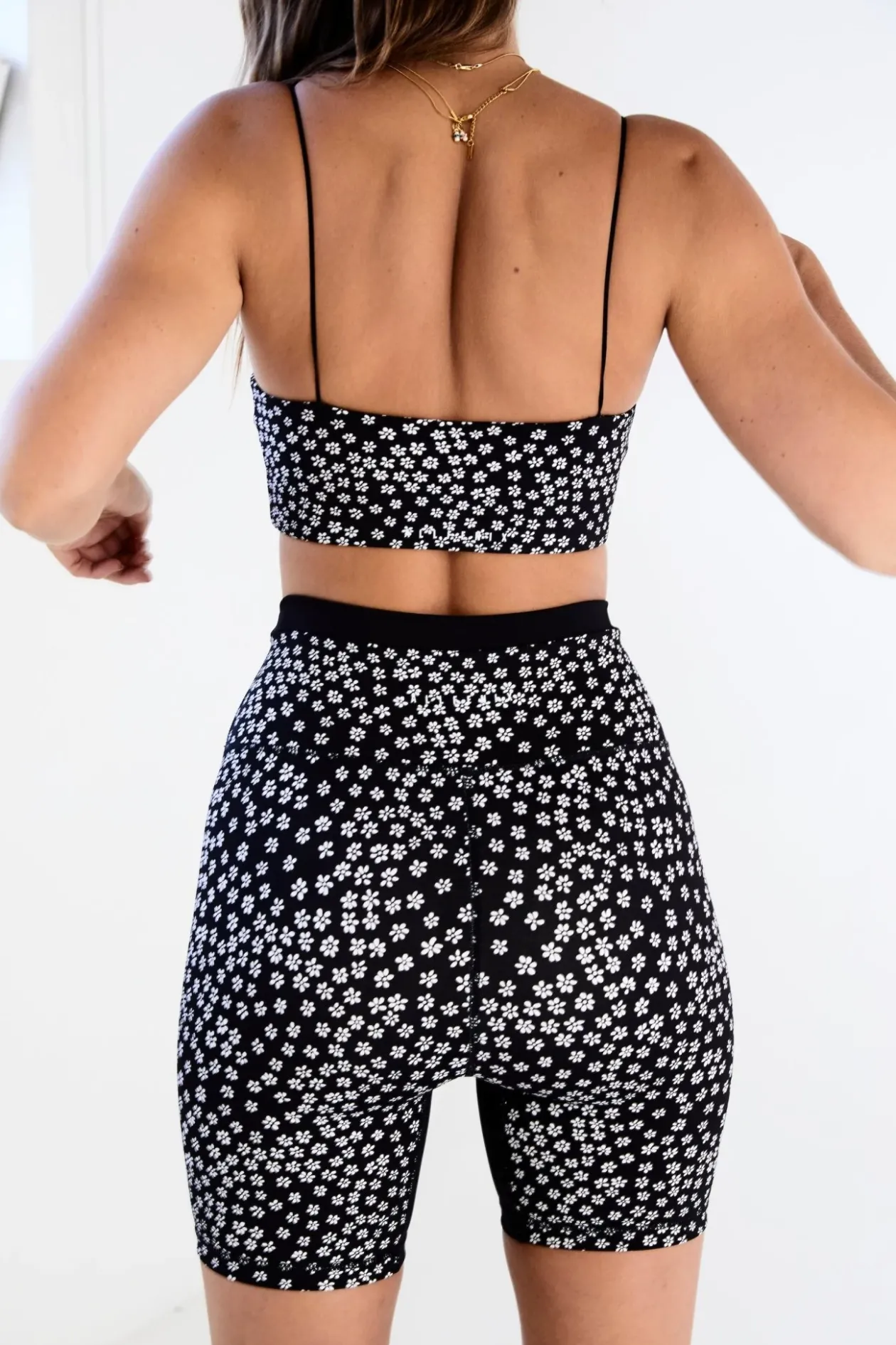 Daisy Square Neck Sports Bra