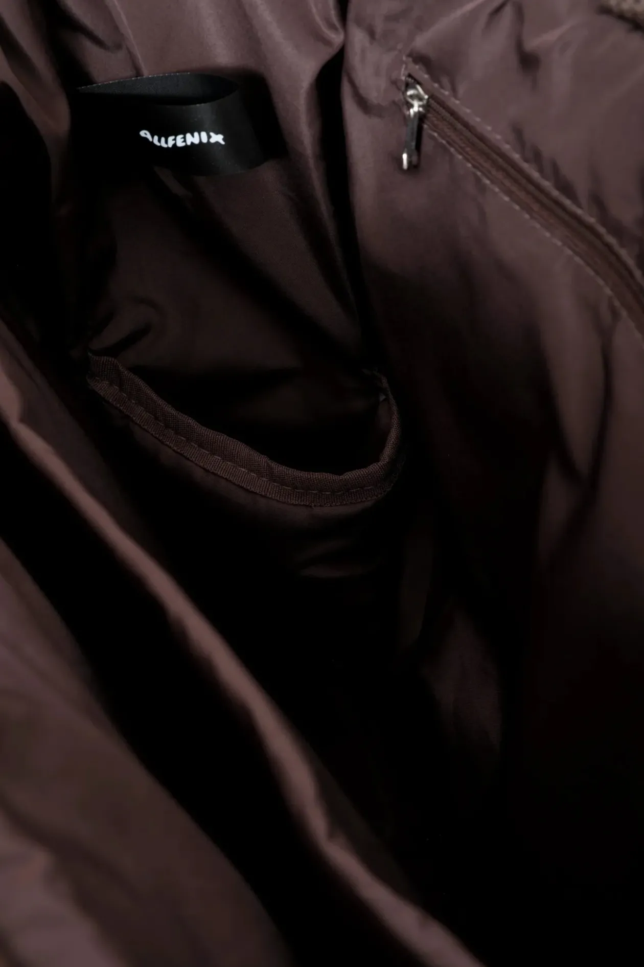 Travel Puffer Bag