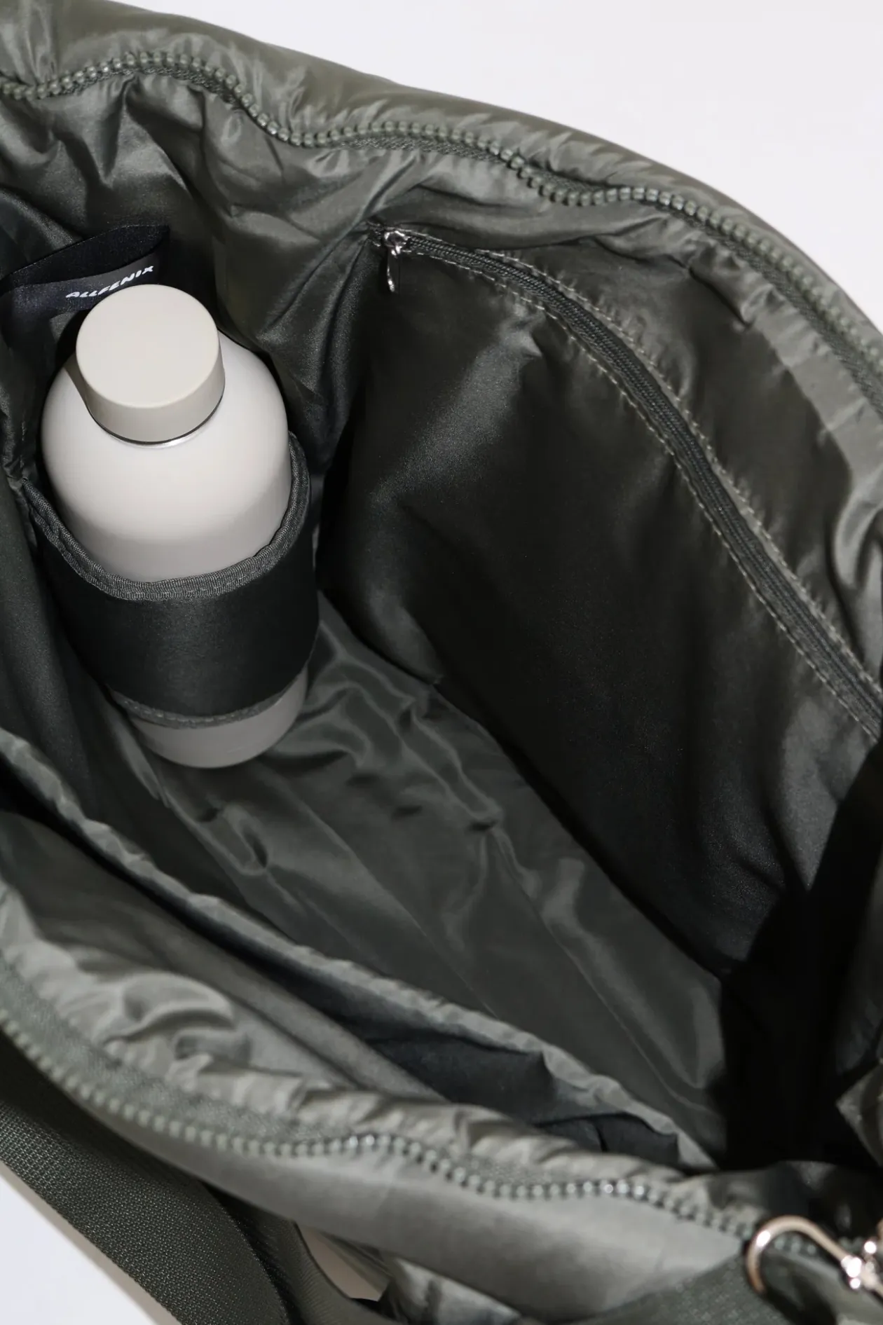 Travel Puffer Bag